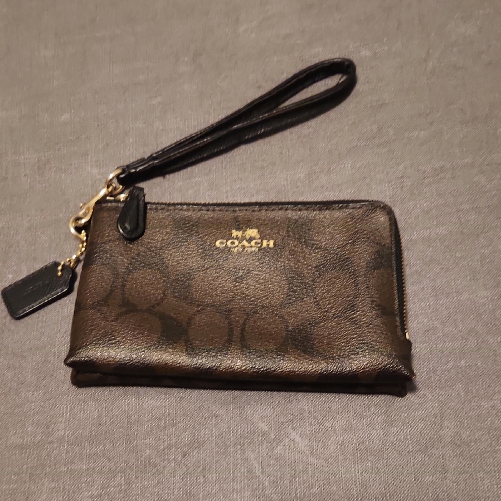 Coach Double Zipper Wristlet